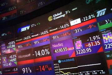 Στο «πράσινο» ο Nasdaq, στο «κόκκινο» ο Dow Jones στο άνοιγμα της Πέμπτης