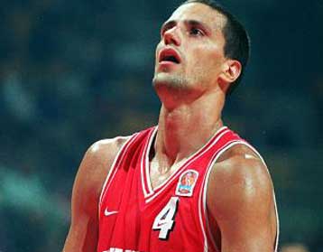 Απέκτησε τον Κόμαζετς η ΑΕΚ