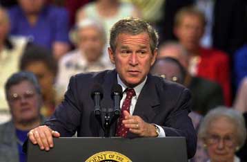 Καθοδικά αναθεωρεί τις εκτιμήσεις της για το πλεόνασμα του προϋπολογισμού η αμερικανική κυβέρνηση