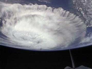 Επτά νεκροί στην Ιαπωνία, που πλήττεται από τον τυφώνα Παμπούκ