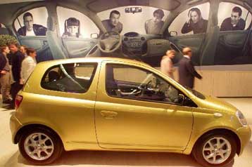 Η Toyota ανακαλεί 13.000 Yaris στην Ευρώπη