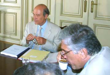 Η κρίση στις σχέσεις Εκκλησίας και Πολιτείας επί τάπητος στη συνάντηση Σημίτη – Ευθυμίου