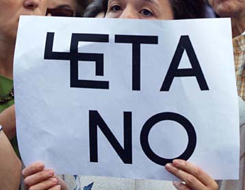 Συλλήψεις σε κρησφύγετα της ΕΤΑ πραγματοποίησε η ισπανική αστυνομία