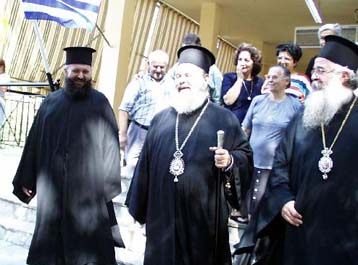 Δεν είναι χαρακτηριστικό ηγέτη να εμμένει σε μία απόφαση που δεν θέλει ο λαός, δήλωσε ο Αρχιεπίσκοπ