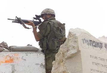 «Ηχηρή» απάντηση, με βόμβα και σφαίρες, στις ειρηνευτικές πρωτοβουλίες στη Μ.Ανατολή