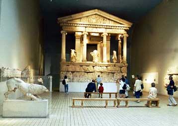 Παραμένουν «ως έχουν» τα Μάρμαρα του Παρθενώνα, τονίζει το Βρετανικό Μουσείο