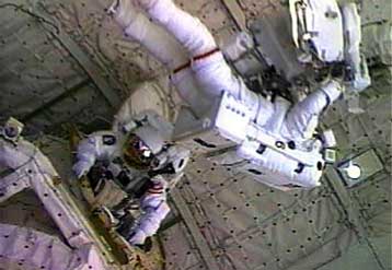 Ολοκληρώνονται οι εργασίες για την αποσύνδεση του Discovery από το Διεθνή Διαστημικό Σταθμό