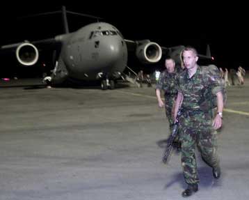 Την παράδοση των όπλων του υπόσχεται ο UCK – Σε εξέλιξη η διερευνητική αποστολή του ΝΑΤΟ