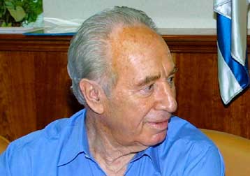 Συνομιλίες με τον Αραφάτ επιδιώκει ο Σιμόν Πέρες