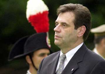 Αποσύρθηκε από την κυβέρνηση της Σερβίας το κόμμα του Κοστούνιτσα