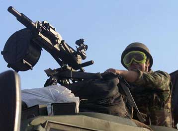 Αρχίζει η ανάπτυξη των ΝΑΤΟϊκών στρατευμάτων στην ΠΓΔΜ – Συνεδριάζουν οι πρεσβευτές της Συμμαχίας