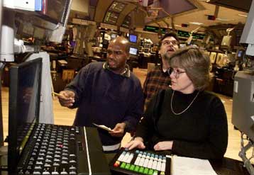 Με οριακά κέρδη έκλεισαν Nasdaq και Dow Jones την Πέμπτη