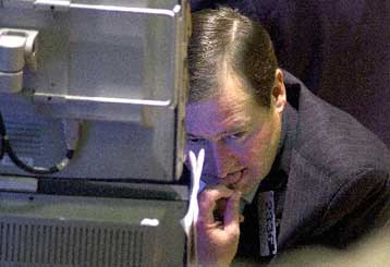 Με σημαντικές απώλειες άνοιξαν Nasdaq και Dow Jones την Πέμπτη