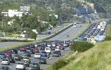 Μέτρα της Τροχαίας για την ομαλή επάνοδο των εκδρομέων