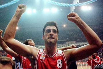 Στην Μπάρτσα για 1+1 υπέγραψε ο Ελληνας φόργουορντ