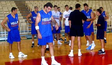 Χωρίς τον Χαρίση η Εθνική στην Ισπανία- Στις 9 μ.μ. το πρώτο φιλικό