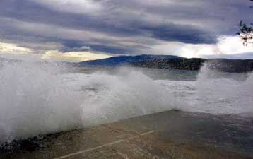 Σώοι οι δύο λουόμενοι που αγνοούνταν στο Πήλιο από το βράδυ της Κυριακής