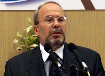 Με επιτυχία η χειρουργική επέμβαση στον Φάτος Νάνο που έγινε στο Ιατρικό Κέντρο Αθηνών