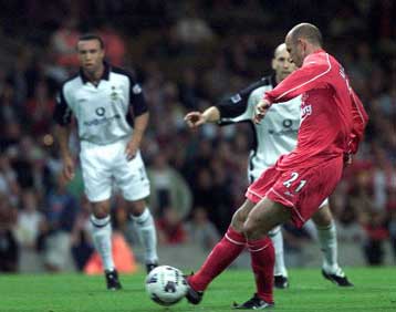 Η Λίβερπουλ κατέκτησε το Τσάριτι Σιλντ, 2-1 τη Μάντσεστερ