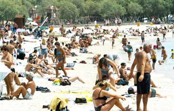 Καταιγίδες, ενίσχυση των ανέμων και πτώση της θερμοκρασίας προβλέπει η ΕΜΥ για το επόμενο 24ωρο