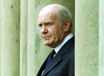 Αποκαθίσταται από την Κυριακή η κυβέρνηση της Βορείου Ιρλανδίας