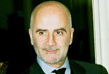 Συνολικό πλαίσιο λύσης του πολιτικού προβλήματος της Κύπρου ετοιμάζει ο Αλβάρο ντε Σότο