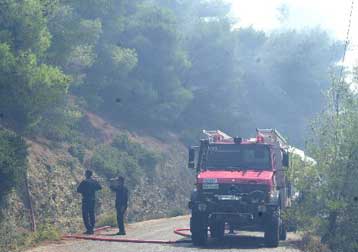 Yπό πλήρη έλεγχο η πυρκαγιά στην Πάρνηθα