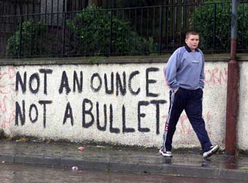 Έτοιμος να θέσει σε αχρησία το οπλοστάσιό του ο IRA, χωρίς πάντως να θέτει σαφές χρονοδιάγραμμα