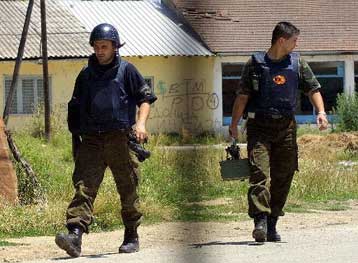 Συγκρούσεις στην ΠΓΔΜ – Συνεχίζονται οι συνομιλίες στην Οχρίδα