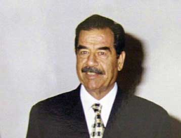 Το Ιράκ θα απαντήσει στις αμερικανοβρετανικές επιδρομές, προειδοποιεί ο Σαντάμ Χουσεΐν