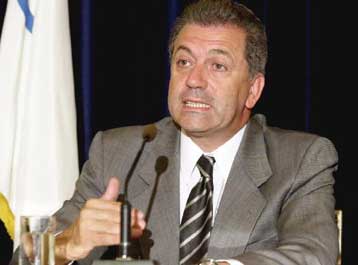 Στην Κρήτη βρίσκεται από την Τρίτη ο Δημήτρης Αβραμόπουλος