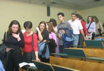 30.000 πτυχιούχοι για 7.000 θέσεις σε Μεταπτυχιακά Προγράμματα Σπουδών