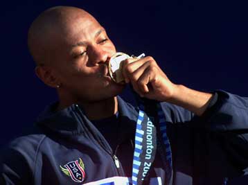 Με την καλύτερη φετινή επίδοση στον κόσμο (9.82) κατέκτησε ο Γκριν το χρυσό στα 100 μέτρα