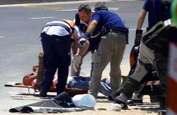 Επίθεση Παλαιστινίου στο Τελ Αβίβ – Νέες αεροπορικές επιθέσεις των Ισραηλινών