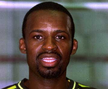 Με την Νήαρ Ηστ ο Αντονι Μπούι