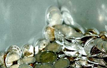 Στα 2,1 τρισ. δραχμές έφτασαν το Μάιο τα καταναλωτικά δάνεια στην Ελλάδα