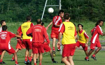 Ο Ολυμπιακός  προηγείται των ελληνικών ομάδων ποδοσφαίρου
