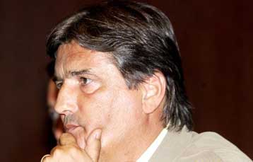 Ο Μισέλ αρνείται την παραχώρηση Χαριστέα αλλά και η διοίκηση