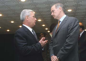 Την αισιοδοξία τους για την επίλυση της κρίσης στην ΠΓΔΜ εξέφρασαν οι Παπανδρέου – Μίλο