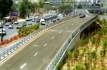 Μεγάλο ενδιαφέρον των κατασκευαστικών εταιρειών για τρία οδικά έργα στην Αττική