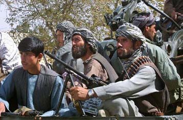 Με ανταρτοπόλεμο απειλούν τις ΗΠΑ και τον έκπτωτο βασιλιά του Αφγανιστάν οι Ταλεμπάν