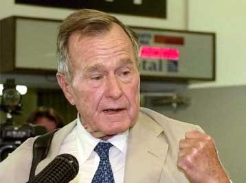 Μακράς διαρκείας η μάχη κατά της τρομοκρατίας δηλώνει και ο Μπους ο πρεσβύτερος