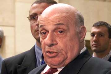 Τις τελευταίες εξελίξεις στο Κυπριακό θα συζητήσει με την τουρκική κυβέρνηση ο Τουρκοκύπριος ηγέτης