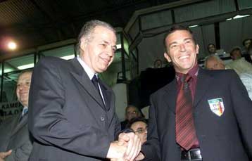 Με αντιφασιστικά συνθήματα υποδέχτηκε η Θεσσαλονίκη τον Χάιντερ