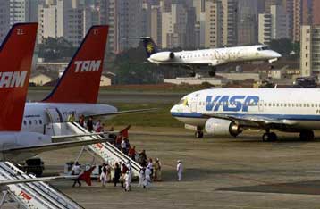 Ενίσχυση 500 εκατ. δολαρίων για την ασφάλεια των πιλοτηρίων δίνουν στις αεροπορικές εταιρείες οι ΗΠ