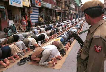 Ο Πανελλήνιος Σύνδεσμος Μουσουλμάνων κατά των επιθέσεων στις ΗΠΑ