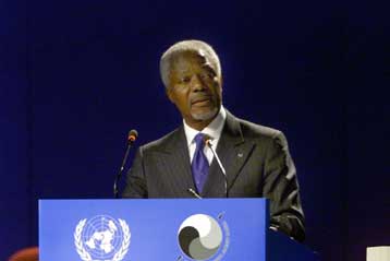 Τον Κόφι Ανάν «βλέπουν» οι ειδικοί ως επικρατέστερο για το Νόμπελ Ειρήνης 2001