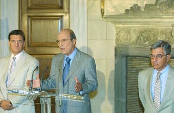 Κονδύλια 678 δισ. δρχ. στη μάχη κατά της ανεργίας ανακοίνωσε ο πρωθυπουργός