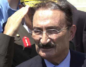 Το τουρκικό Κοινοβούλιο ενέκρινε τη χρήση της κουρδικής γλώσσας