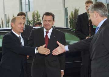 Επαφές Πούτιν με τη γερμανική ηγεσία μετά τις επιθέσεις στις ΗΠΑ